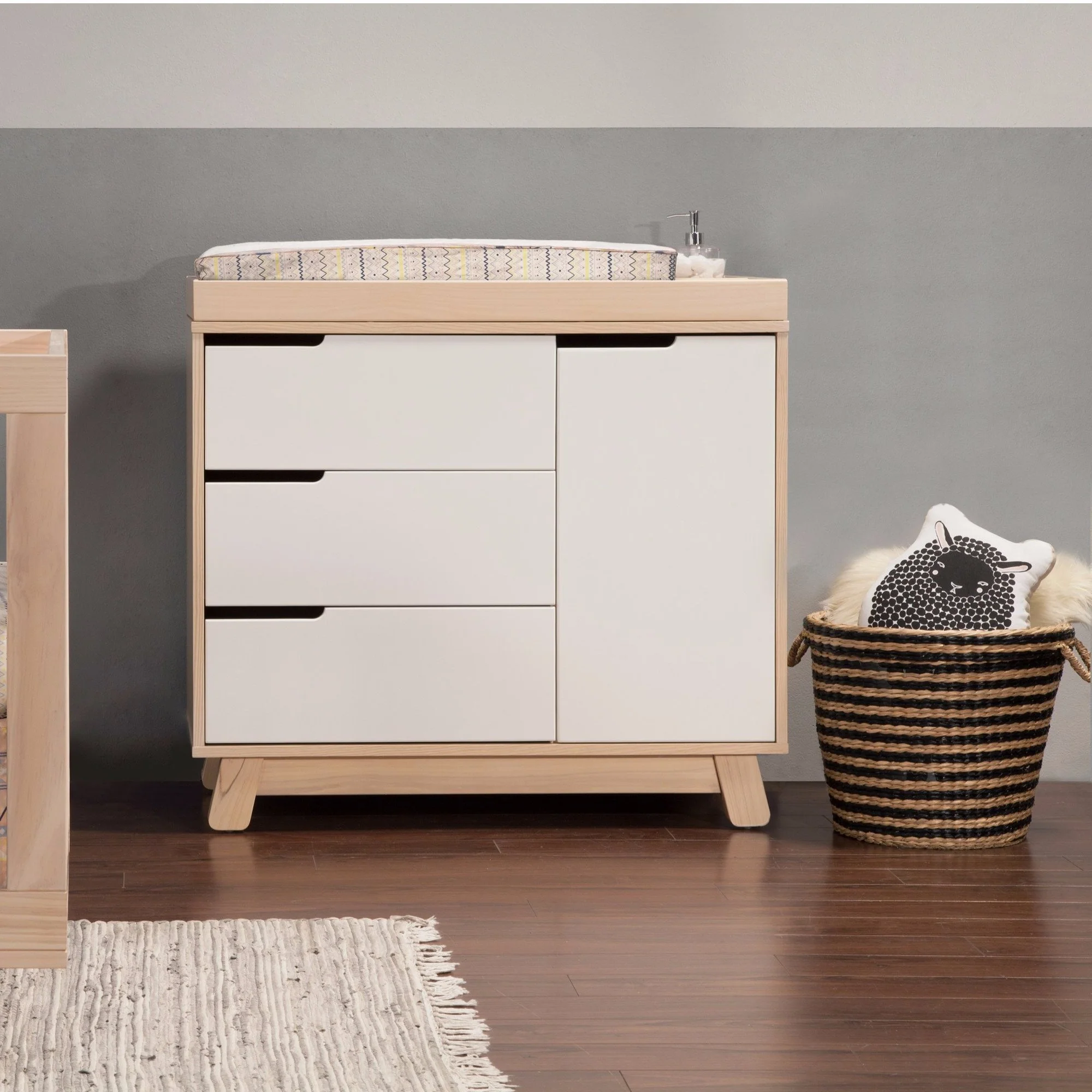 Hudson Changer Dresser Babyletto - Image 11