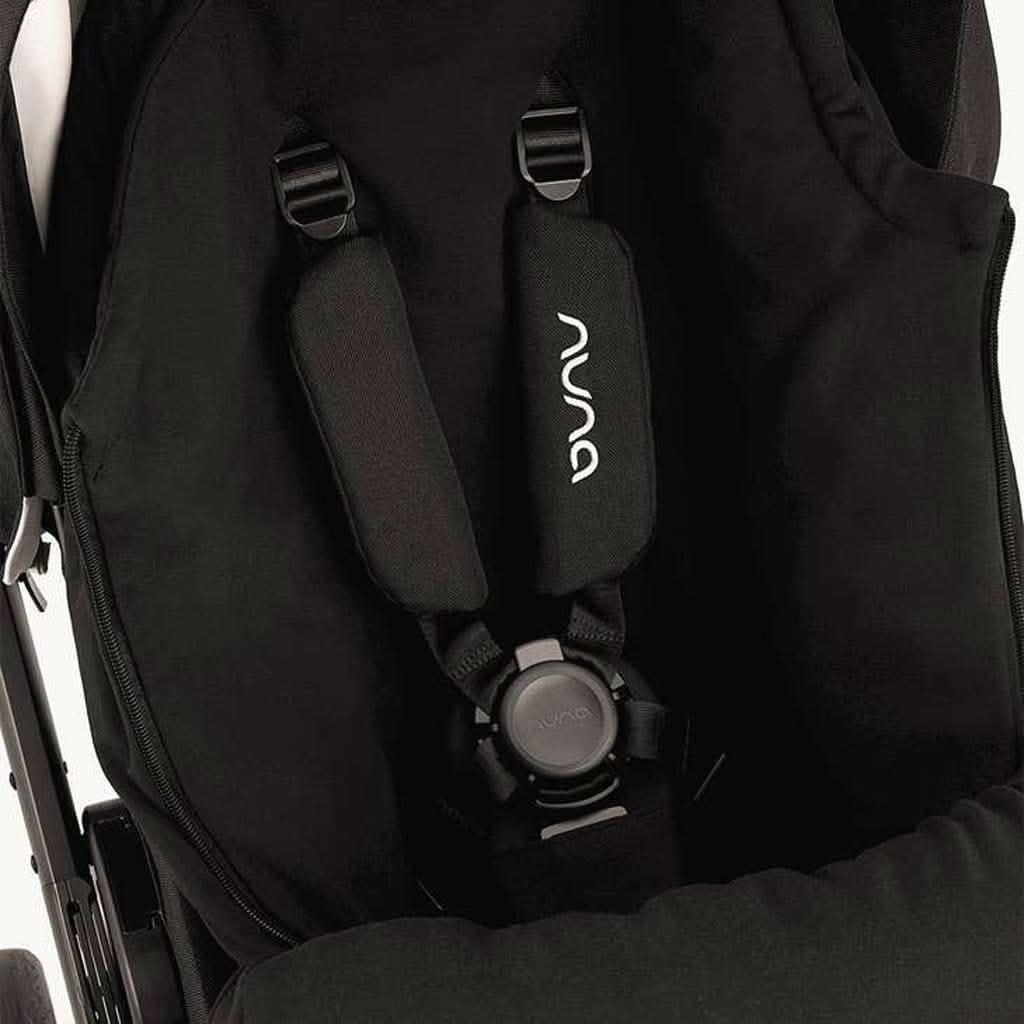 Nuna Winter Stroller Set with Bag - Image 4