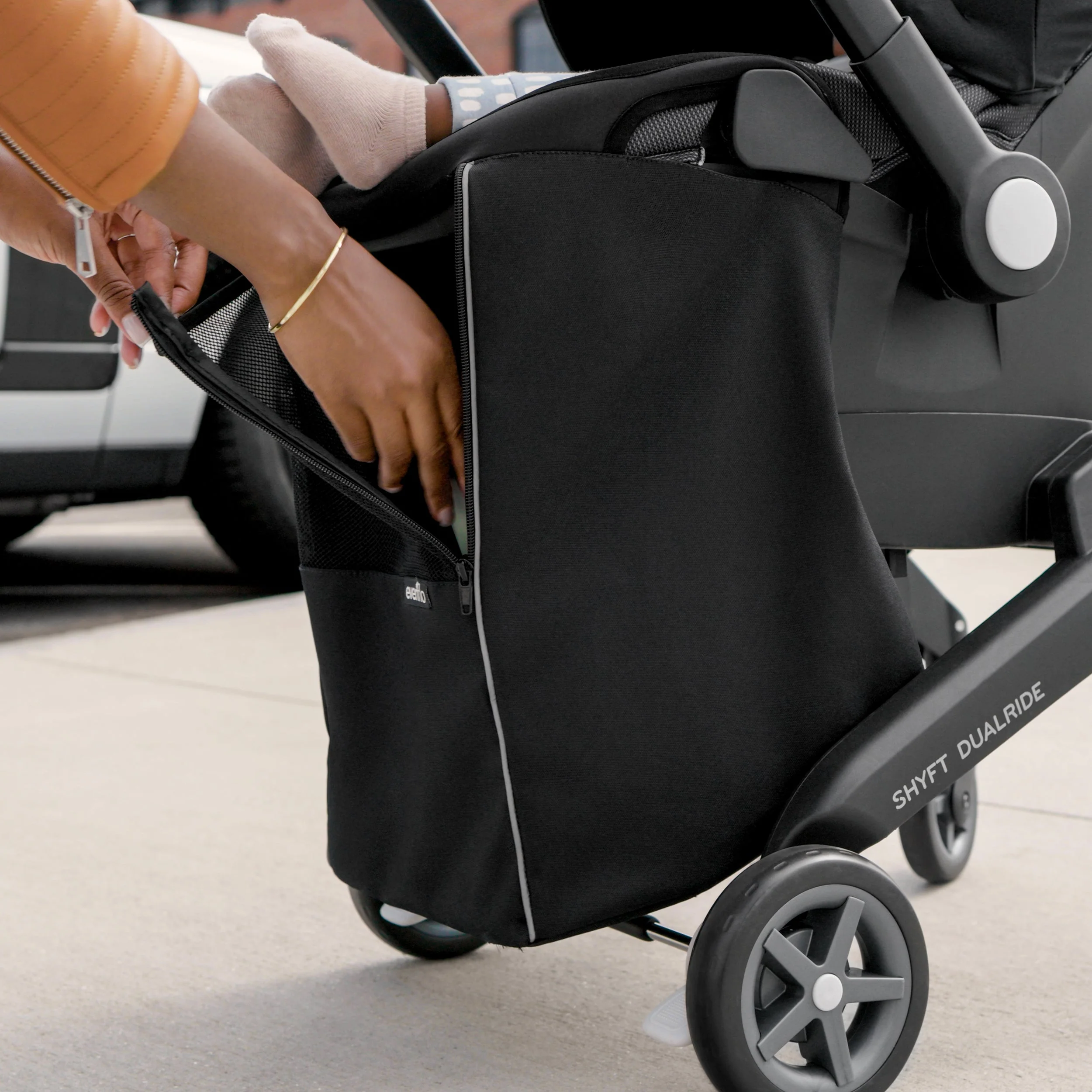 Evenflo Shyft DualRide Infant Car Seat Stroller Combo with Carryall Storage - Image 6